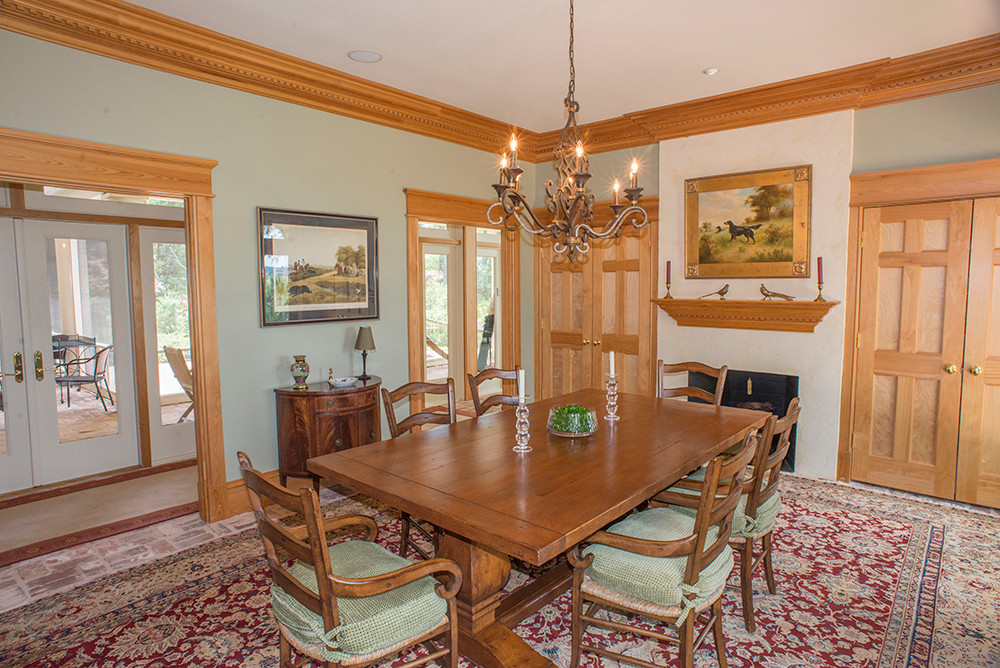 10-Goat-Island-diningroom-1000x668