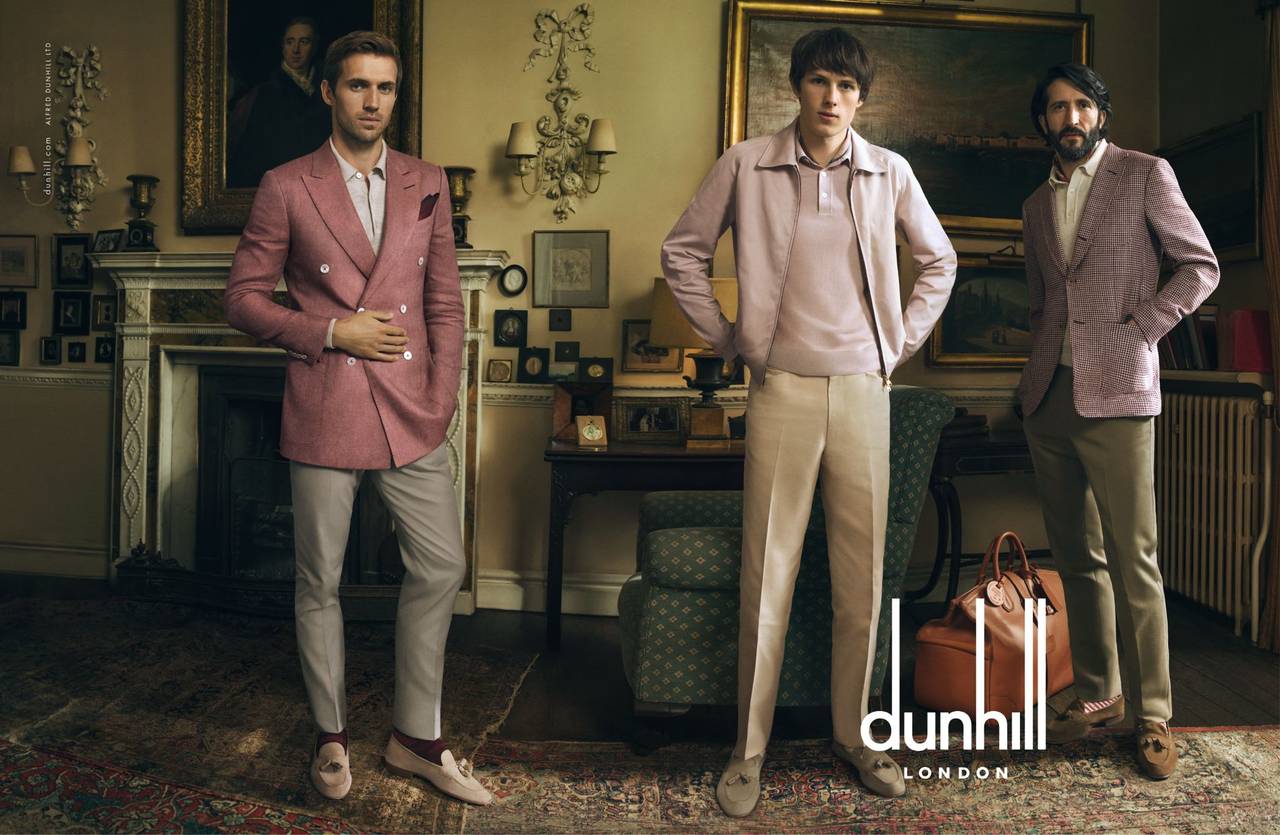 Mỗi trang phục của Alfred Dunhill được gia công và hoàn thiện bằng tay một cách tỉ mỉ và tinh tế.