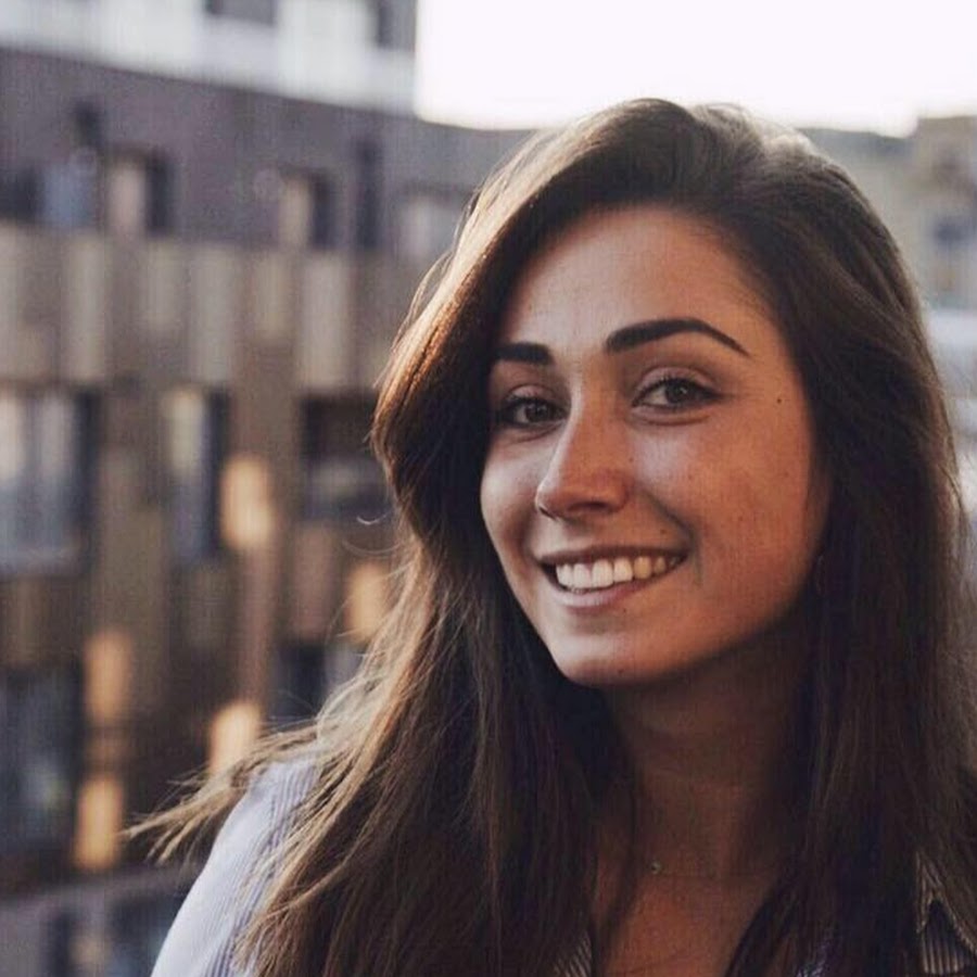 Flora Frichou - Senior Content Strategist Flora Frichou