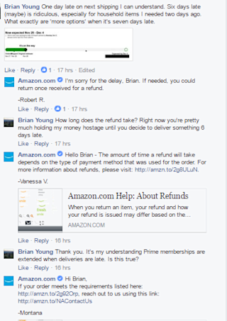 Unterhaltung zwischen Amazon und einem Kunden in einem öffentlichen Beitrag auf der Facebook-Seite des Unternehmens Screenshot: Unterhaltung zwischen Amazon und einem Kunden in einem öffentlichen Beitrag auf der Facebook-Seite des Unternehmens