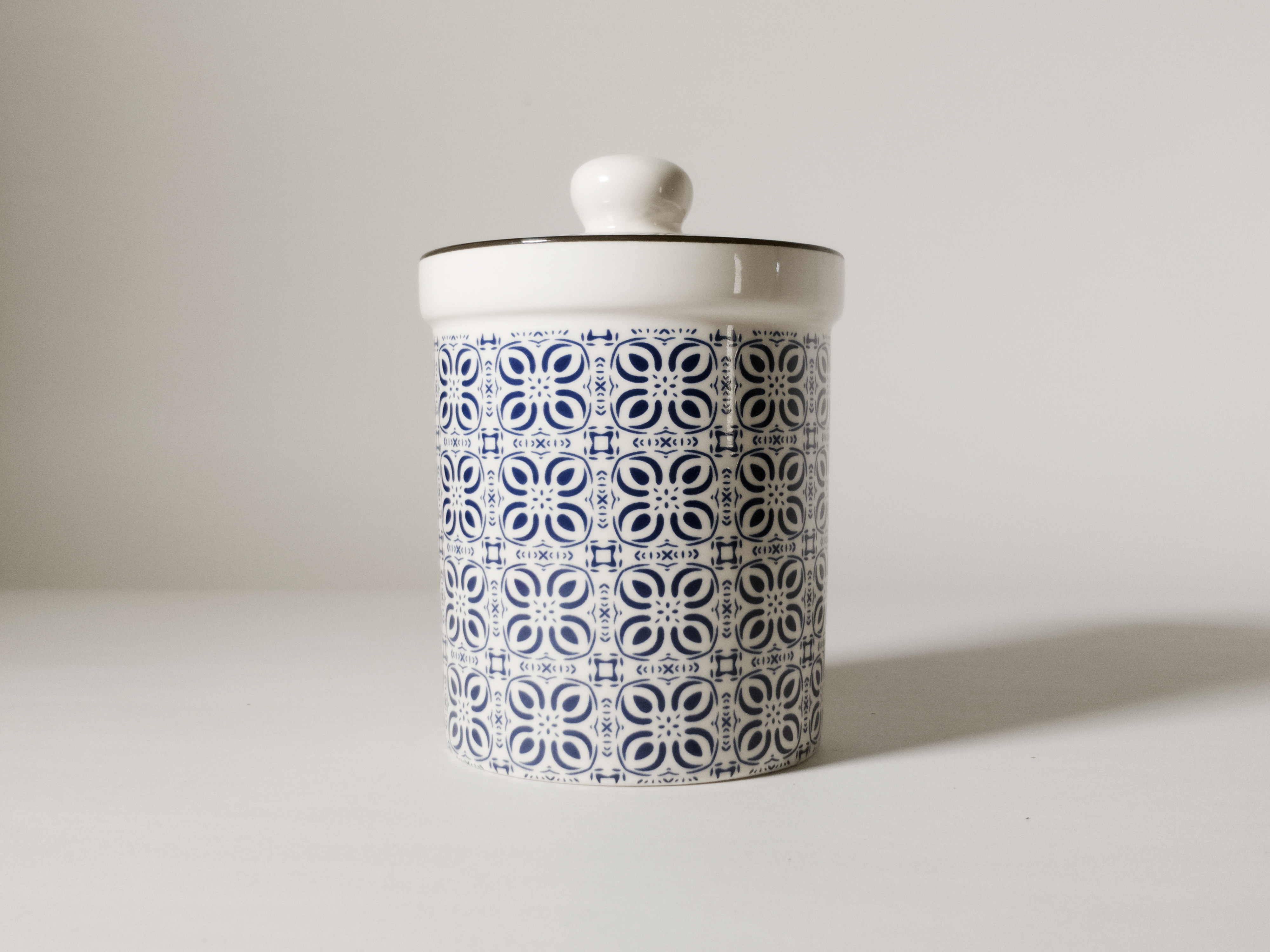 Barattolo in ceramica