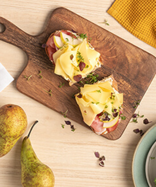 Chléb se sýrem Leerdammer a hruškou - thumbnail