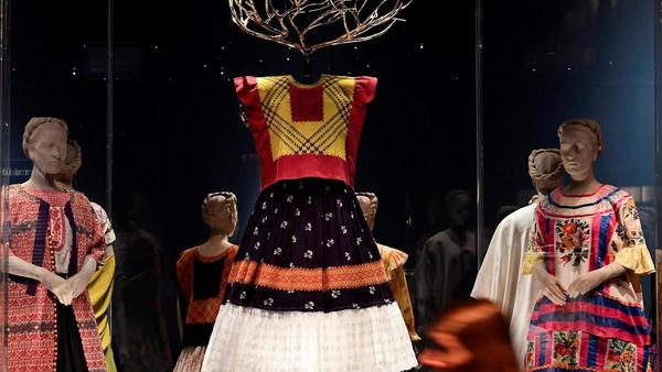 lf01-JUL-exhibitions-frida-kahlo grande