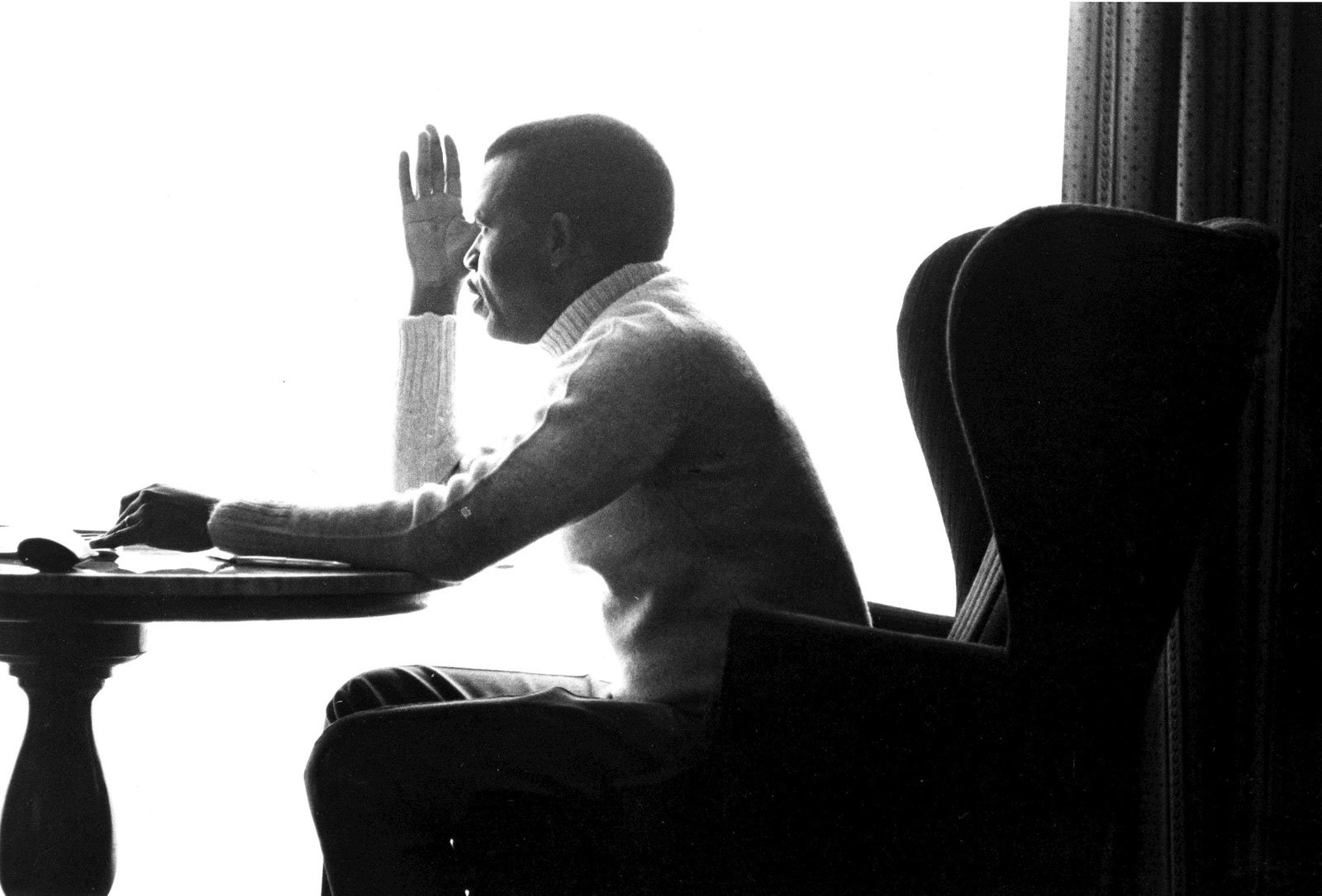 Chinua-Achebe