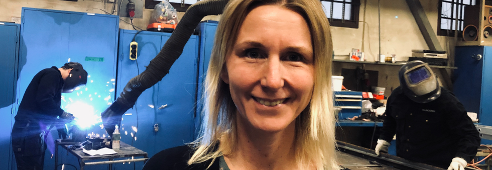 Johanna Lundgren med några utav medarbetarna