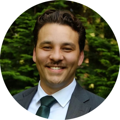 Alex Olguin headshot