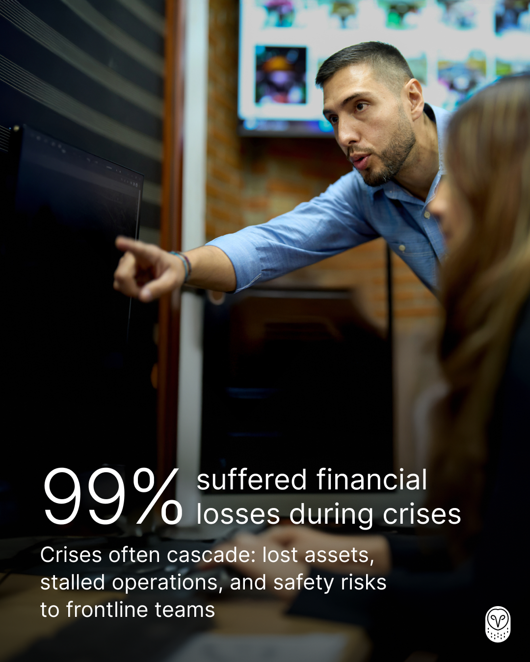Person pointing at screen with statistic: 95% suffered financial losses during crises, highlighting business risks.
