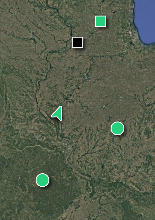 Satellietbeeld met groene en zwarte locatiemarkeringen die geografische punten tonen in een landelijk landschap met rivieren.
