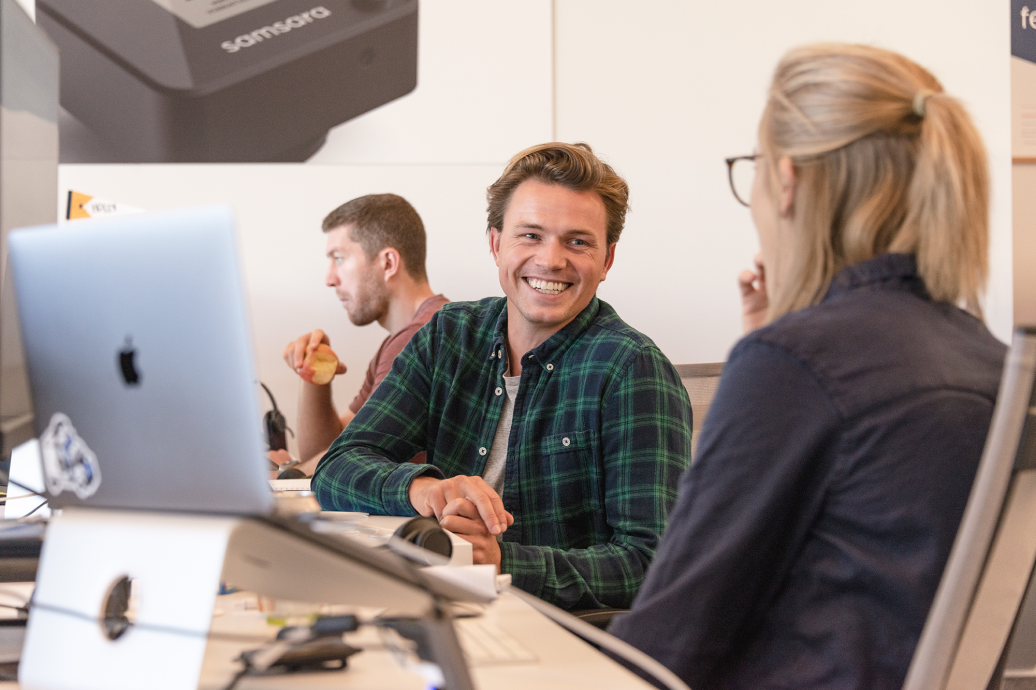Screenshot of team members at Samsara that creates positive end-to-end experience for our customers