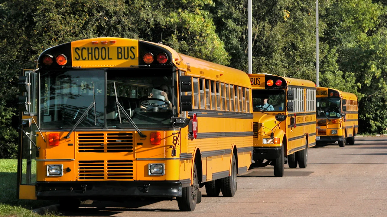 Garden City Public Schools cuts maintenance costs by 66% with Samsara Connected Asset Maintenance