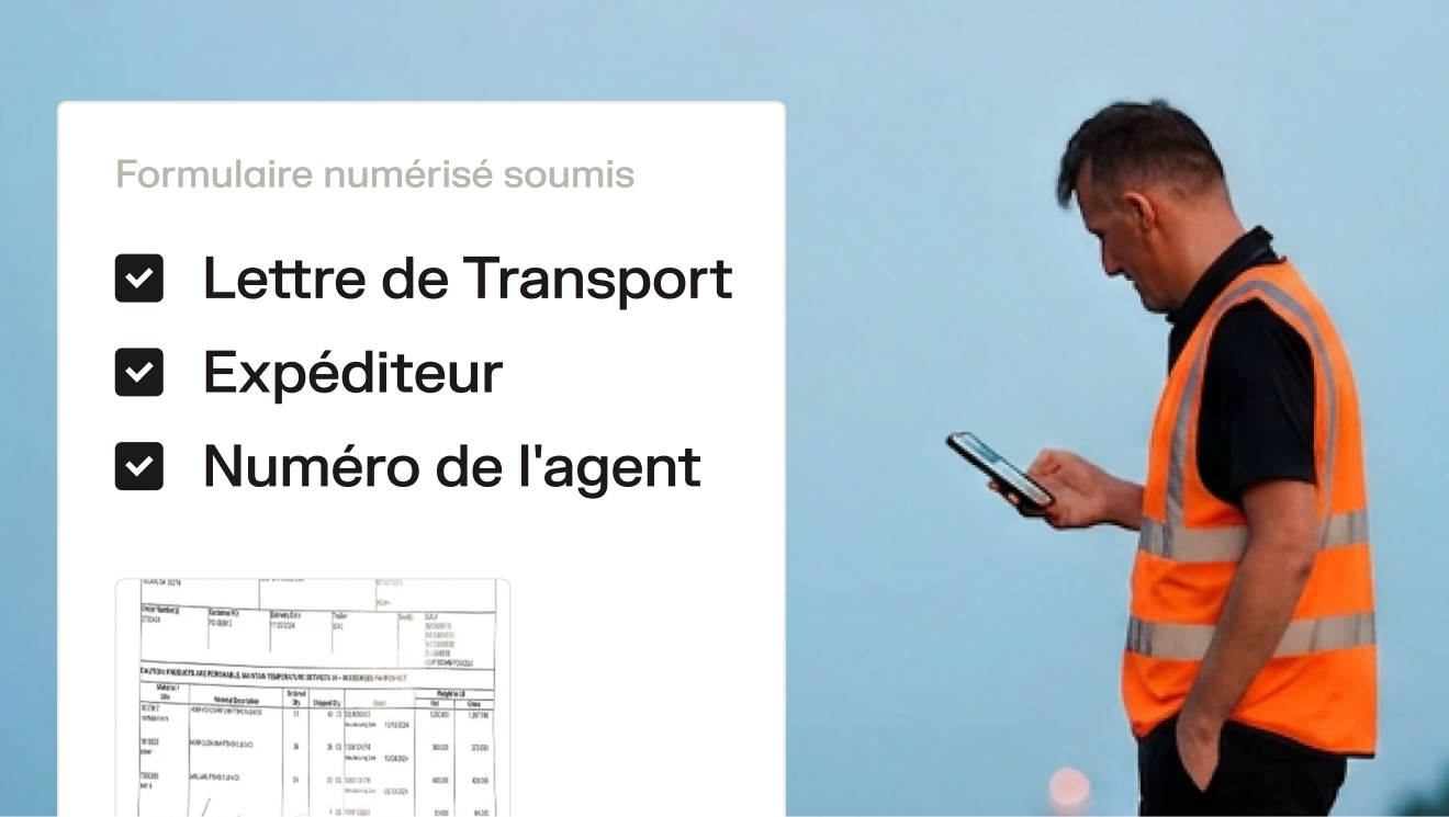 Agent gilet orange consultant une tablette, avec un formulaire numérisé affichant lettre de transport expéditeur numéro agent