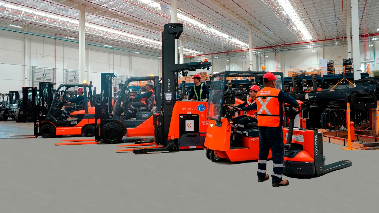 Toyota Tsusho Equipos Industriales ahorra 83 horas de trabajo manual al gestionar más de 1,000 montacargas en tiempo real con Samsara
