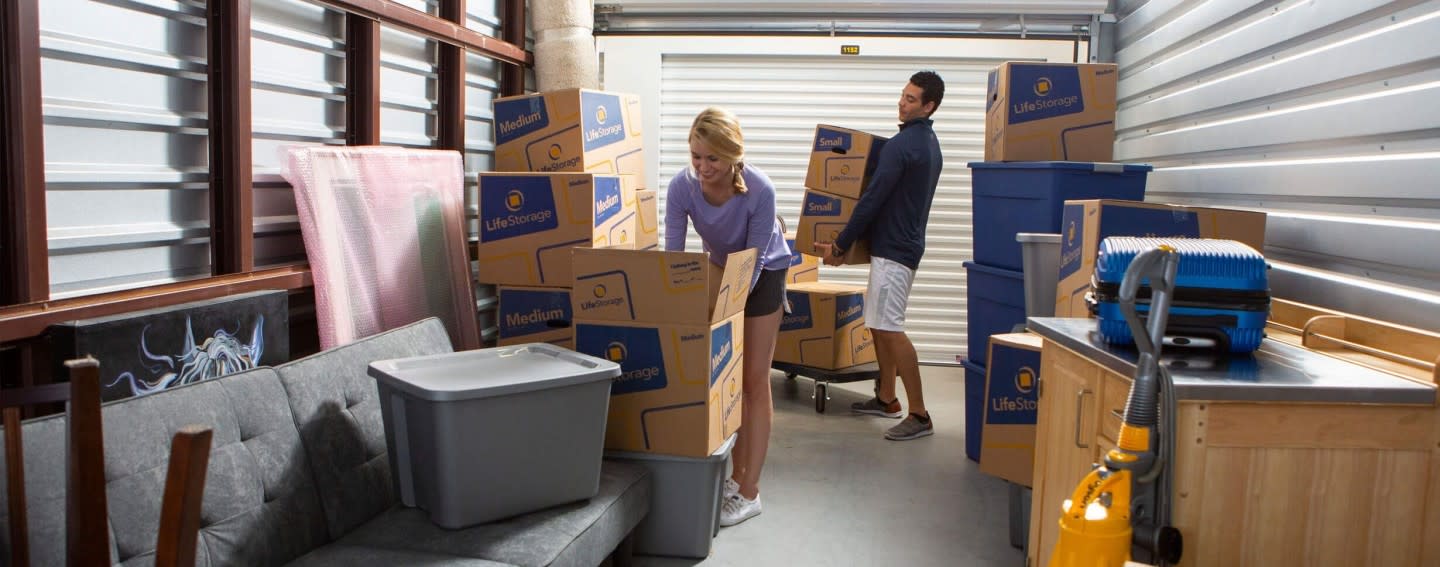 moving-hero moving-hero