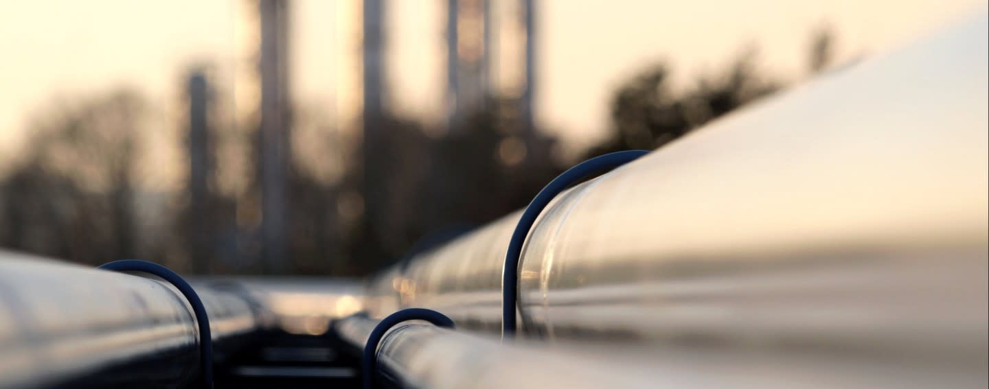 pipe-line-conection-in-oil-refinery pipe-line-conection-in-oil-refinery