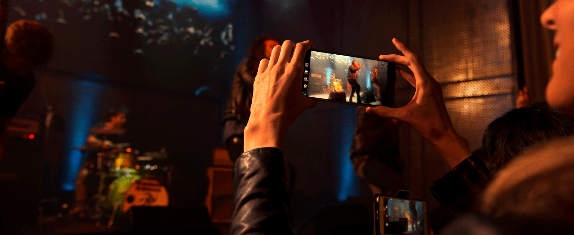 qualcomm-header qualcomm-header