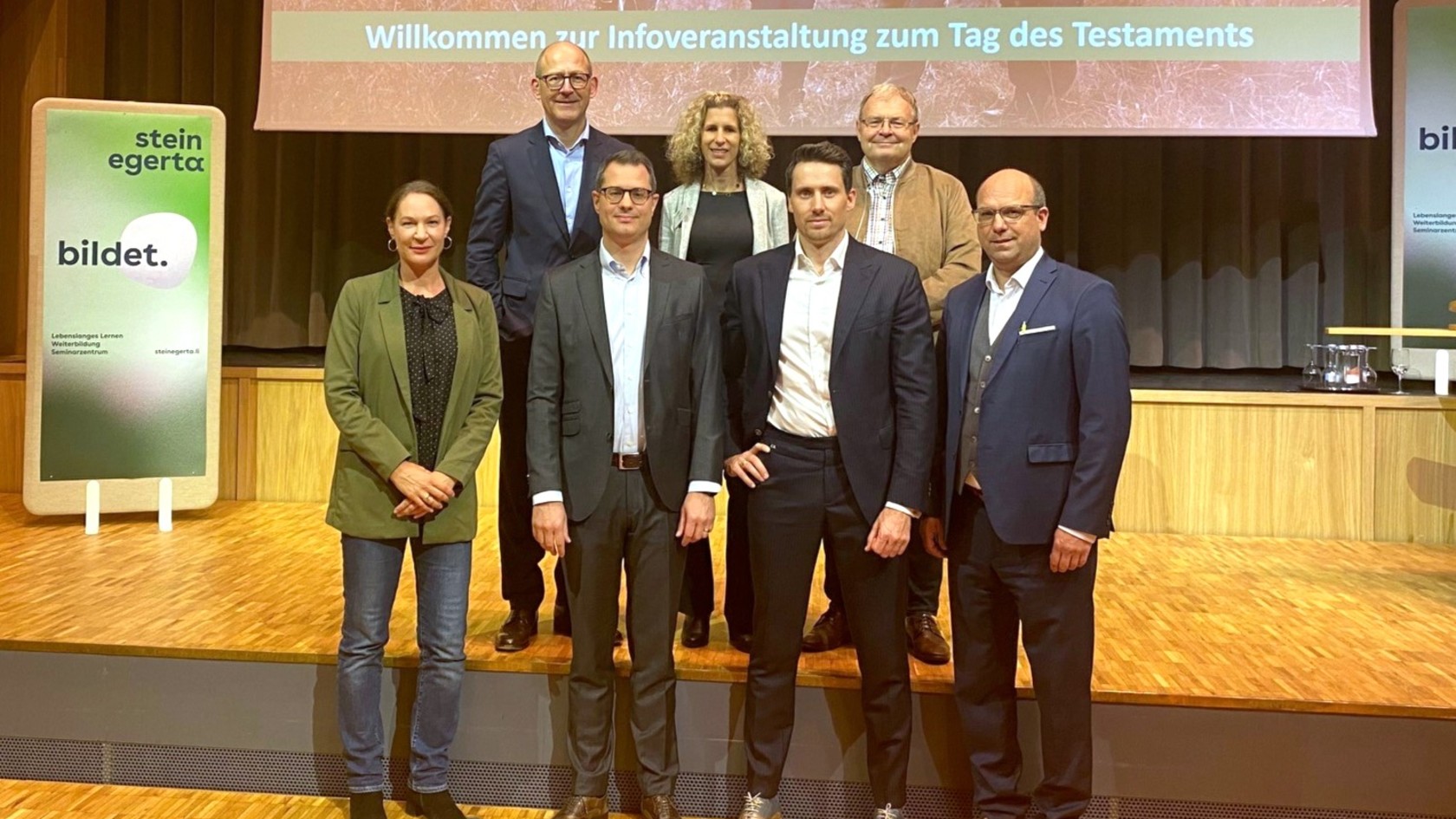 f.l.t.r. above: Ernst Risch, Maike Hilti, Markus Schaper
f.l.t.r. below: Barbara Jehle, Dr iur. Benedikt Jehle, Claudio Rothmund, Dr med. Marc Risch