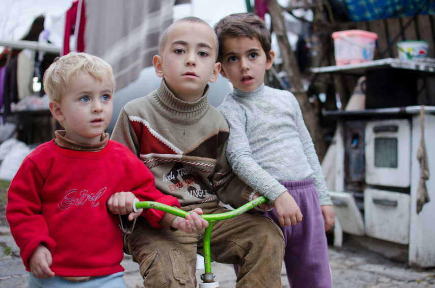 Das Engagement von SOS-Kinderdorf seit 1992 verbessert die Lebenssituation von 565 notleidenden Kindern sowie Familien in Tirana, Albanien. Kindern, um die sich niemand kümmert, ein Zuhause und eine familiäre Betreuung geben. Jugendliche begleiten und fördern, damit sie einen Einstieg ins Berufsleben finden.