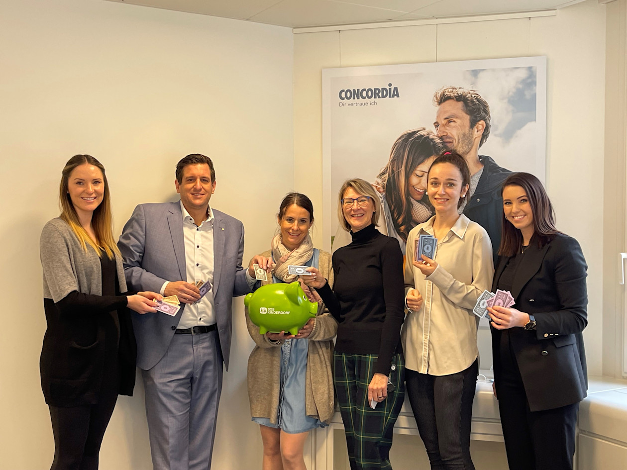 The employees of Concordia Health Insurance Liechtenstein donate to SOS Children's Villages.