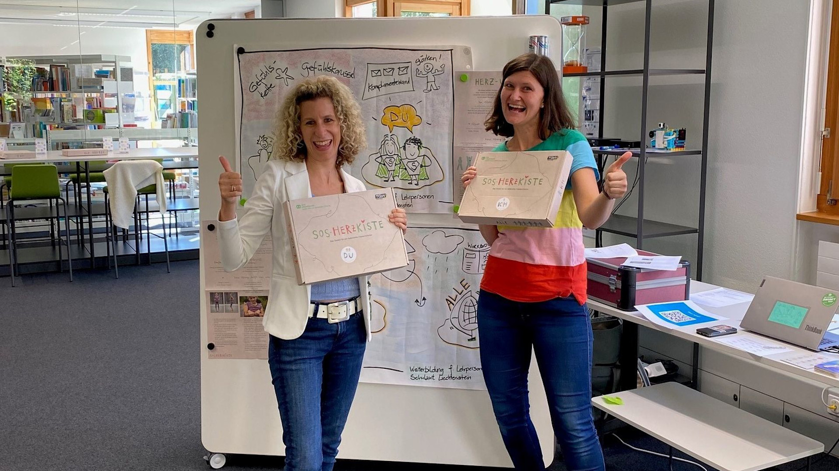 On 18 September 2024, our SOS heart box trainer Sarah Tanzer introduced interested teachers to how to use the SOS heart boxes. The SOS heart boxes promote self-awareness and awareness of others, strengthen cohesion in the class and encourage students to be self-efficacious.