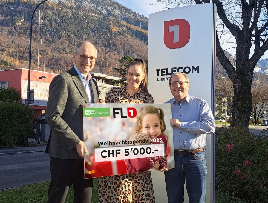 Die Telecom FL1 unterstütz SOS-Kinderdorf mit einer grosszügigen Weihnachtsspende. 