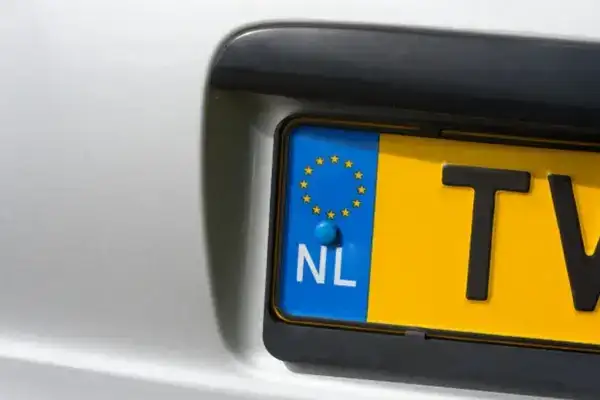Kenteken overschrijven van een caravan of camper: hoe doe je dat?
