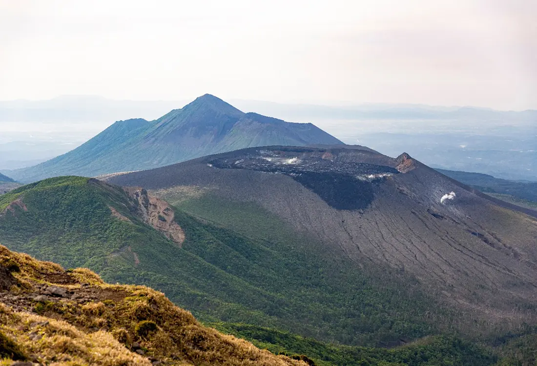 Cycling,Trekking:The dawn of Japan, the story of the volcanoes and mountains where the gods dwell