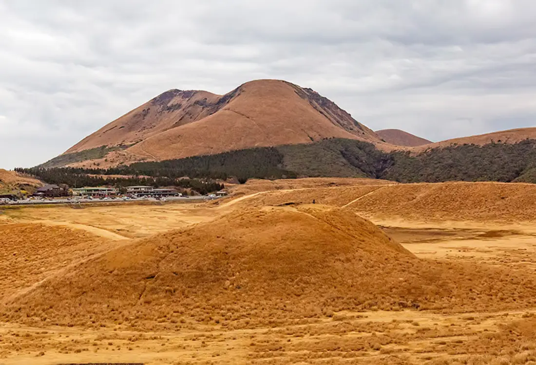 Hiking Trails at Aso Kusasenri