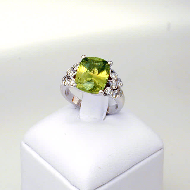 18 Karat Gold Cocktail Ring with Green Chrysoberyl