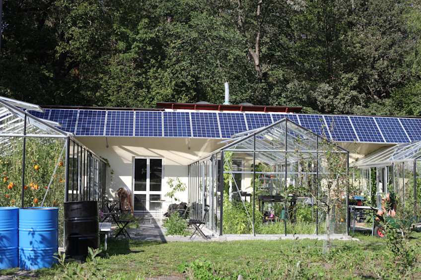 Växthus och solpaneler