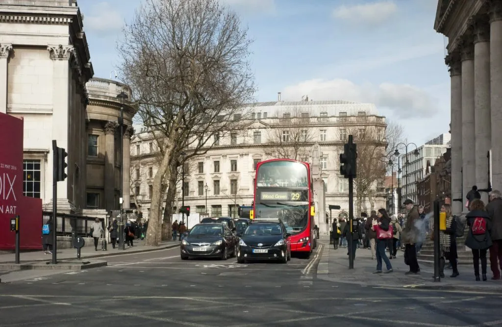 Five fails when letting an emergency vehicle pass: entering a yellow box junction