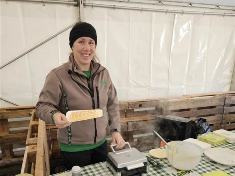 Am 29.11.2025 war der LANDI Adventszauber und es wurden gratis Waffeln verteilt. 13b9d66c-3774-4c10-a9de-534d0e60b960.jpg