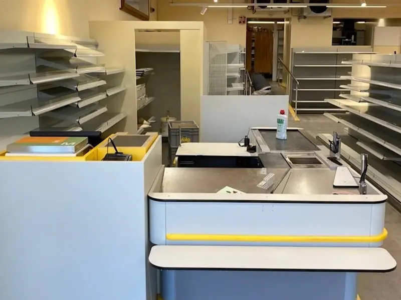 Umbau- und Einrichungsarbeiten 09