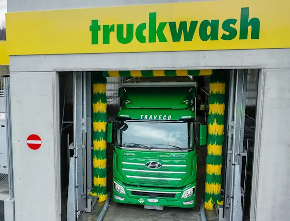 Foto Lastwagen LKW Waschanlage