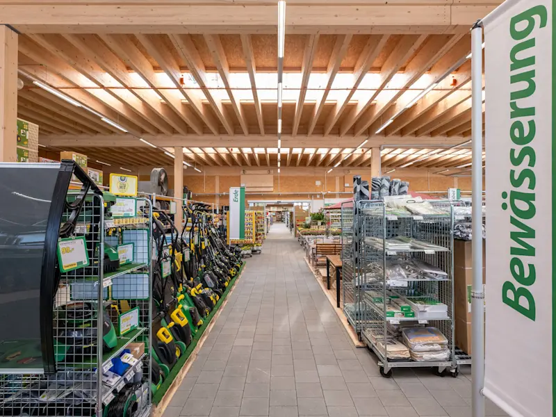 Rasenmäher und Bewässerung