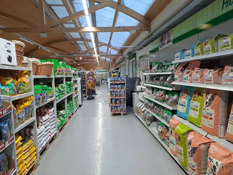 Laden Tierfutter.jpg