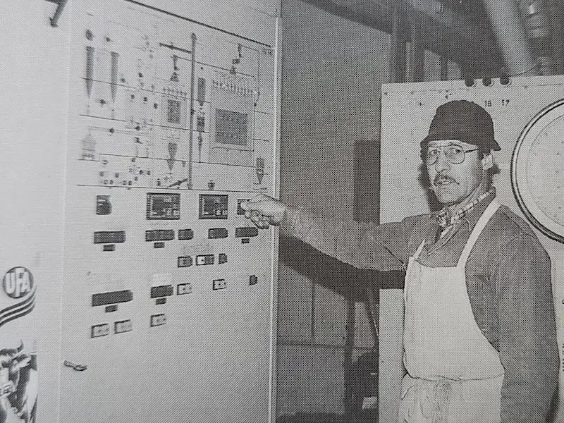 Lagerhauschef am Steuerschrank 1971 Lagerhauschef am Steuerschrank 1971