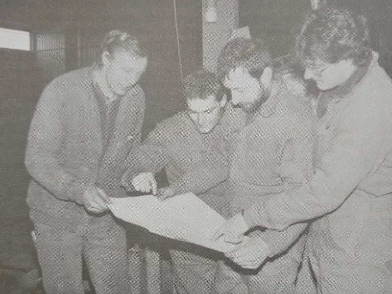 Das Team in der Trocknungsanlage: v.l. H. Schmocker, W. Schneider, H.U. Mäder und A. Iseli Team Trocknungsanlage