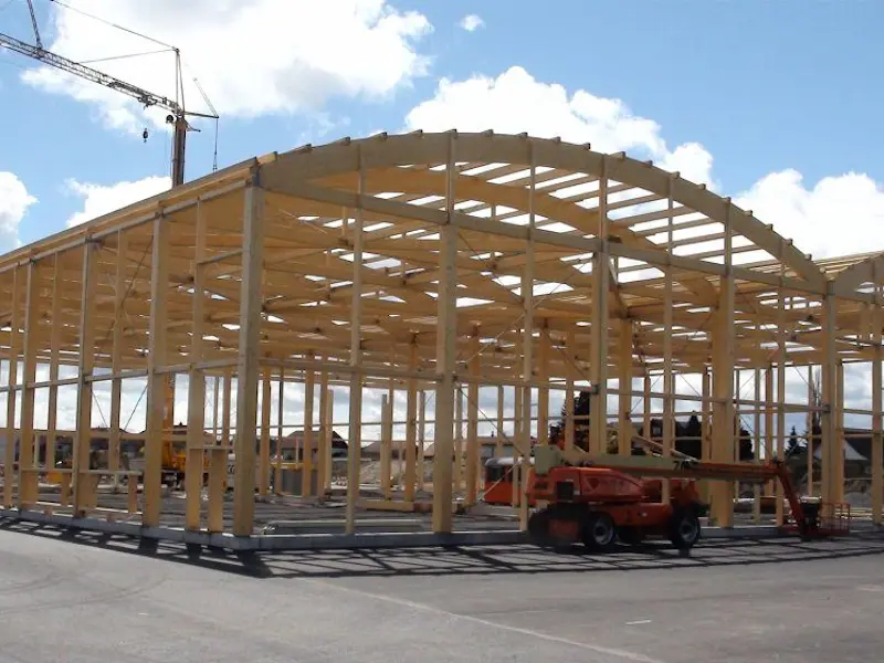 LCW Global - Nachhaltigkeitsstory Schweizer Holz - Bätterkinden Lagerhalle