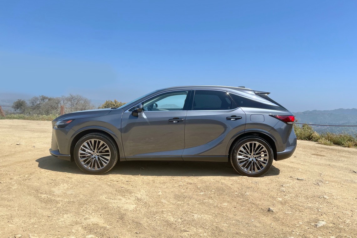 Video Review: 2024 Lexus RX Expert Test Drive