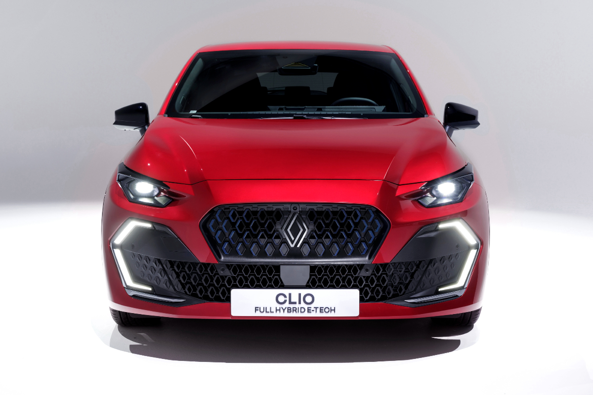 2026 Renault Clio front