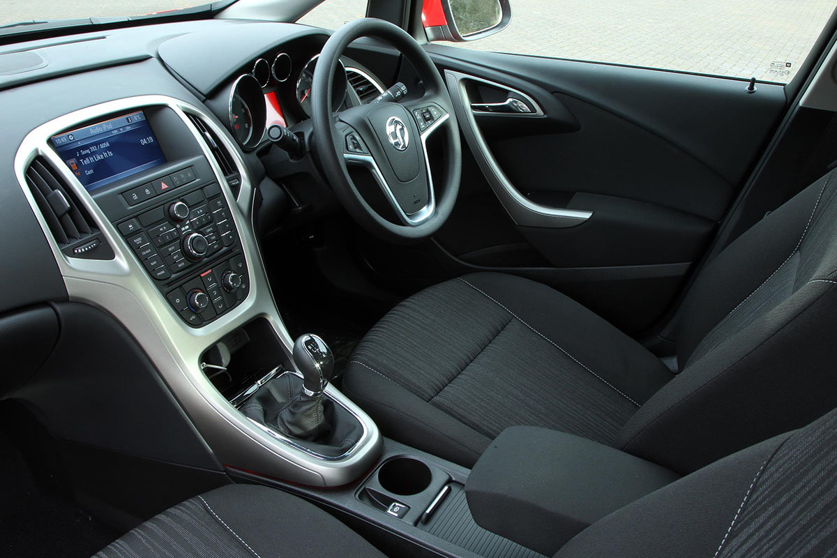 Vauxhall Astra Mk6 (2009-2014) Expert Review Vauxhall Astra Mk6 (2009-2014) Expert Review