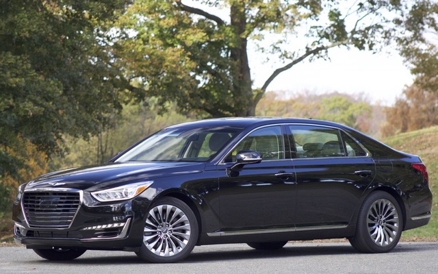 2017 Genesis G90 Preview