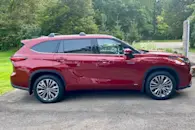 Picture of 2020 Toyota Highlander Hybrid