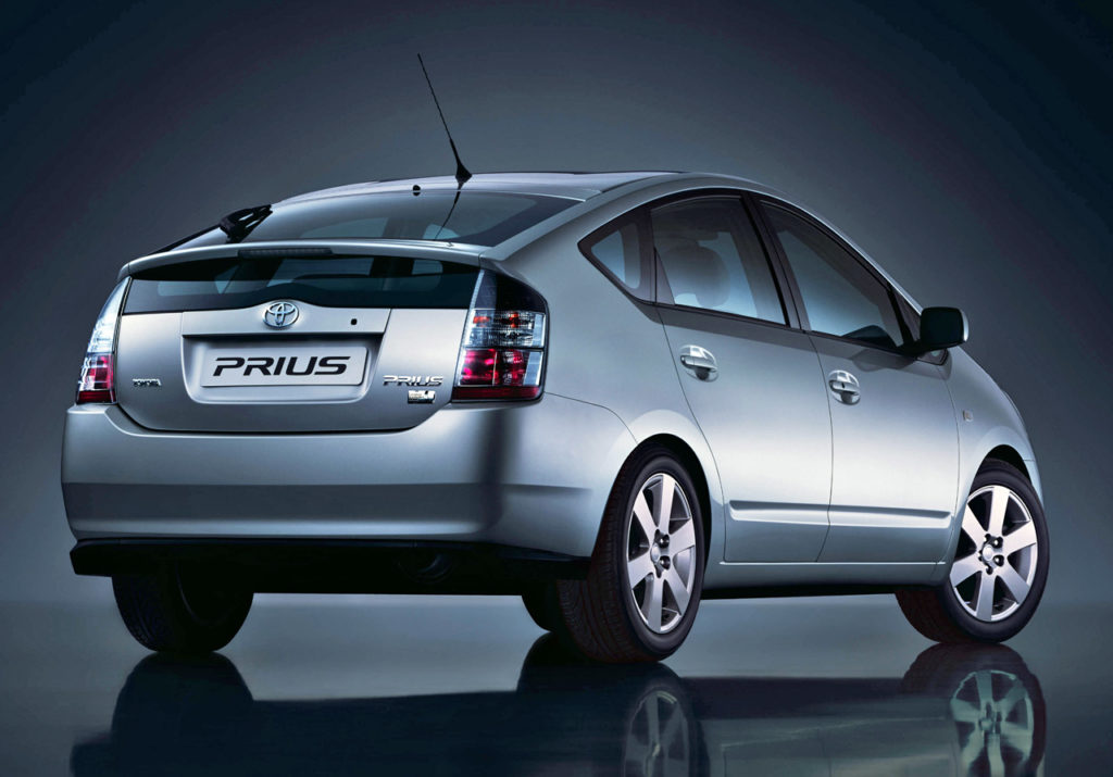 History Guide: Toyota Prius Hybrid Second Generation Exterior