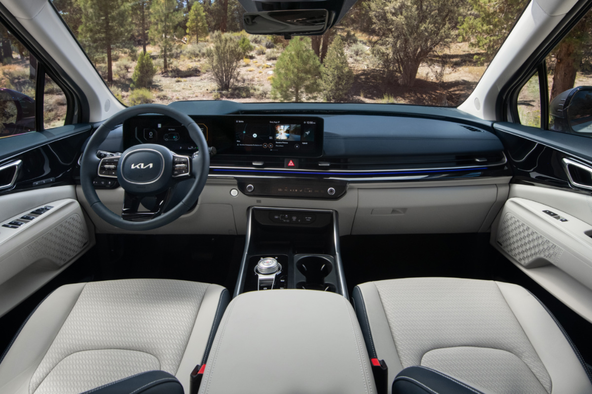 2025 Kia Carnival Hybrid - Interior