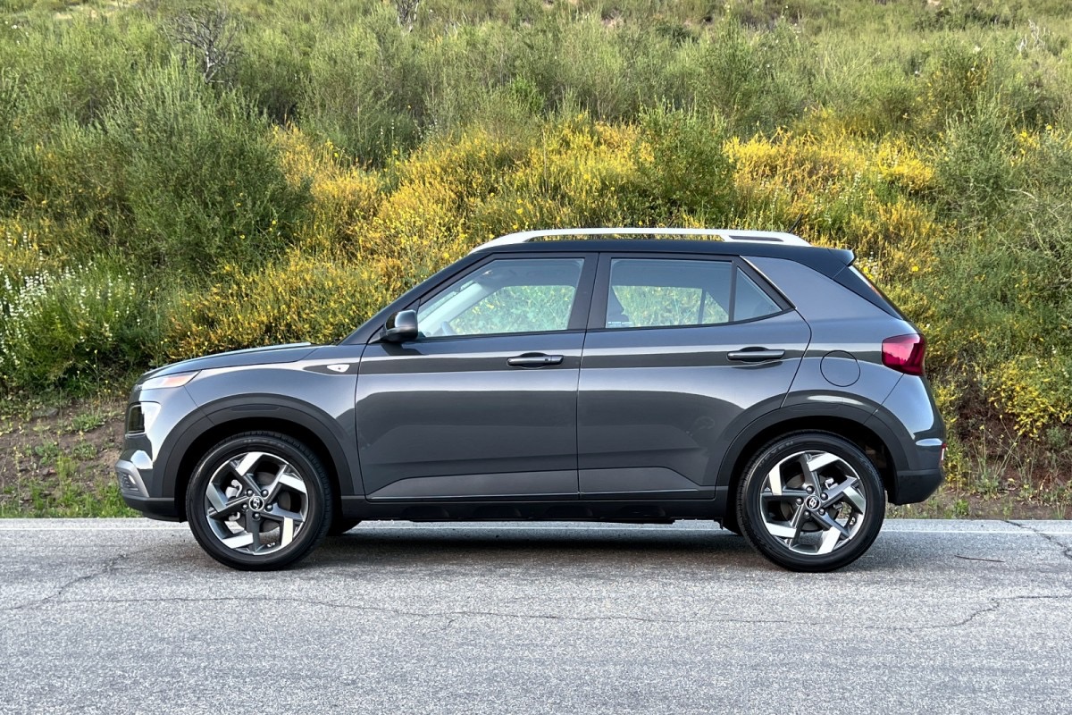 2024 Hyundai Venue Review Thumbnail