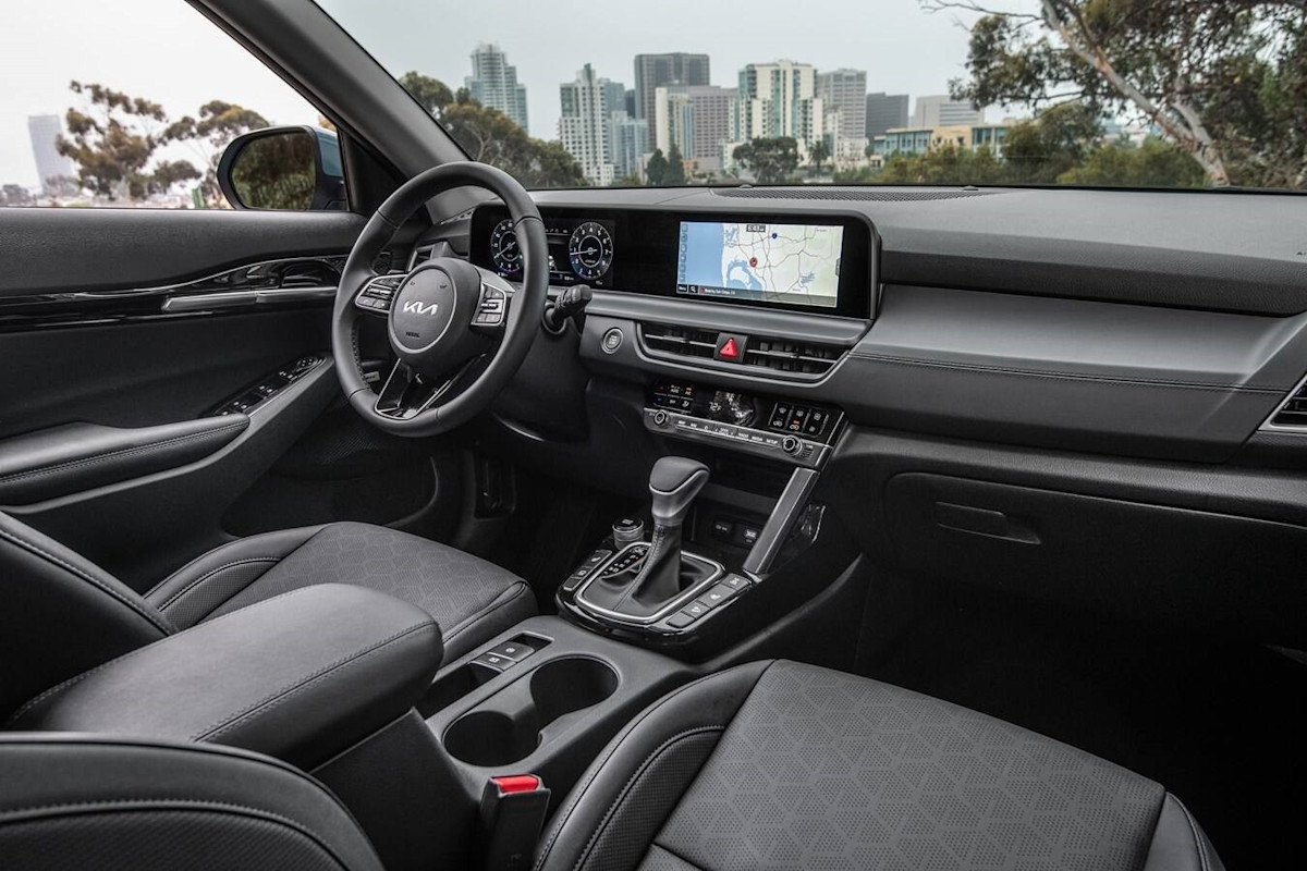 2026 Kia Seltos Preview - interior
