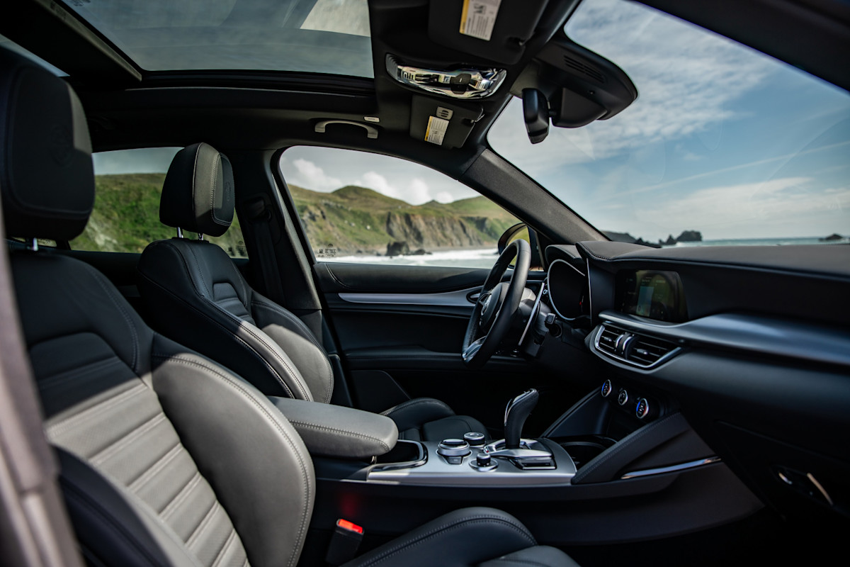 2026 Alfa Romeo Stelvio Preview - interior
