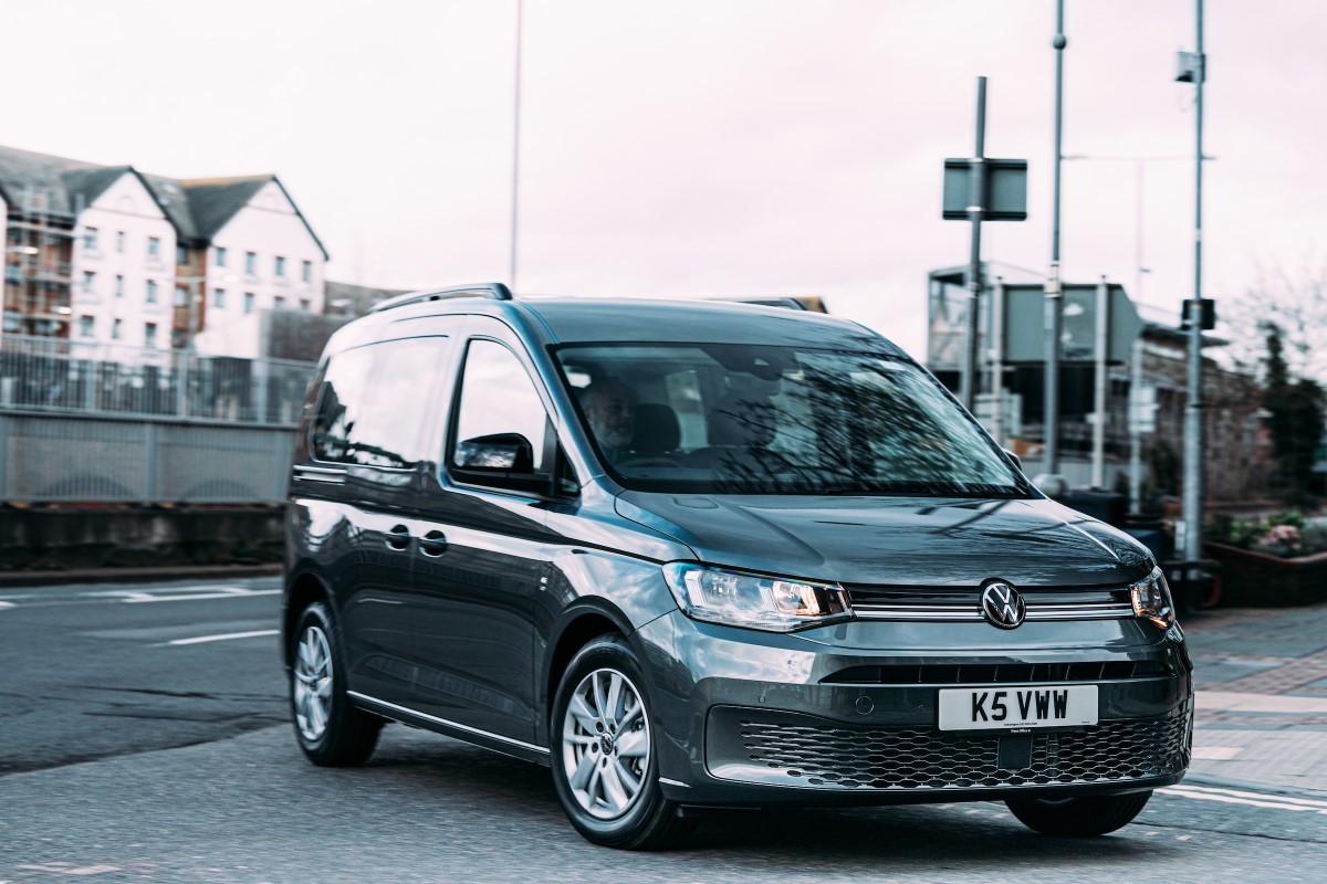 Volkswagen-Caddy-f3q-d