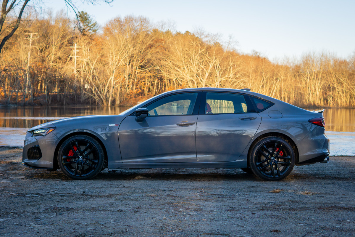 Video Review: 2024 Acura TLX Expert Test Drive